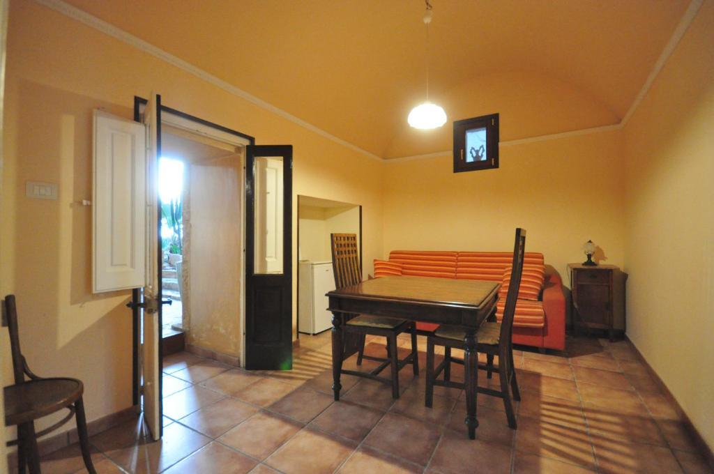 Felline In Bed&Breakfast Dimora Di Charme El Salento Rum bild